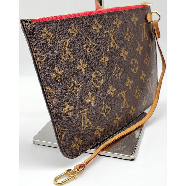 Louis Vuitton Neverfull Monogram V In Monogram Canvas Tote with Pochette in Excellent Condition
