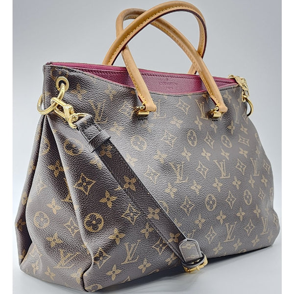 Louis Vuitton Pallas MM Satchel in Monogram Canvas | Excellent Condition