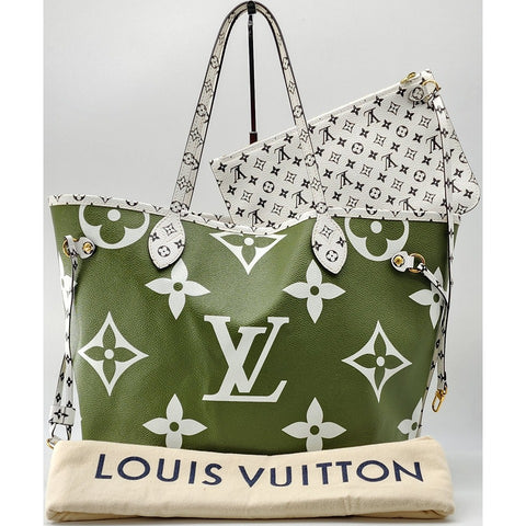 Louis Vuitton Neverfull MM Tote w/Pochette in Monogram Canvas | Like New Condition