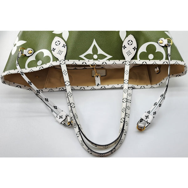 Louis Vuitton Neverfull MM Tote in Monogram Canvas | Like New Condition
