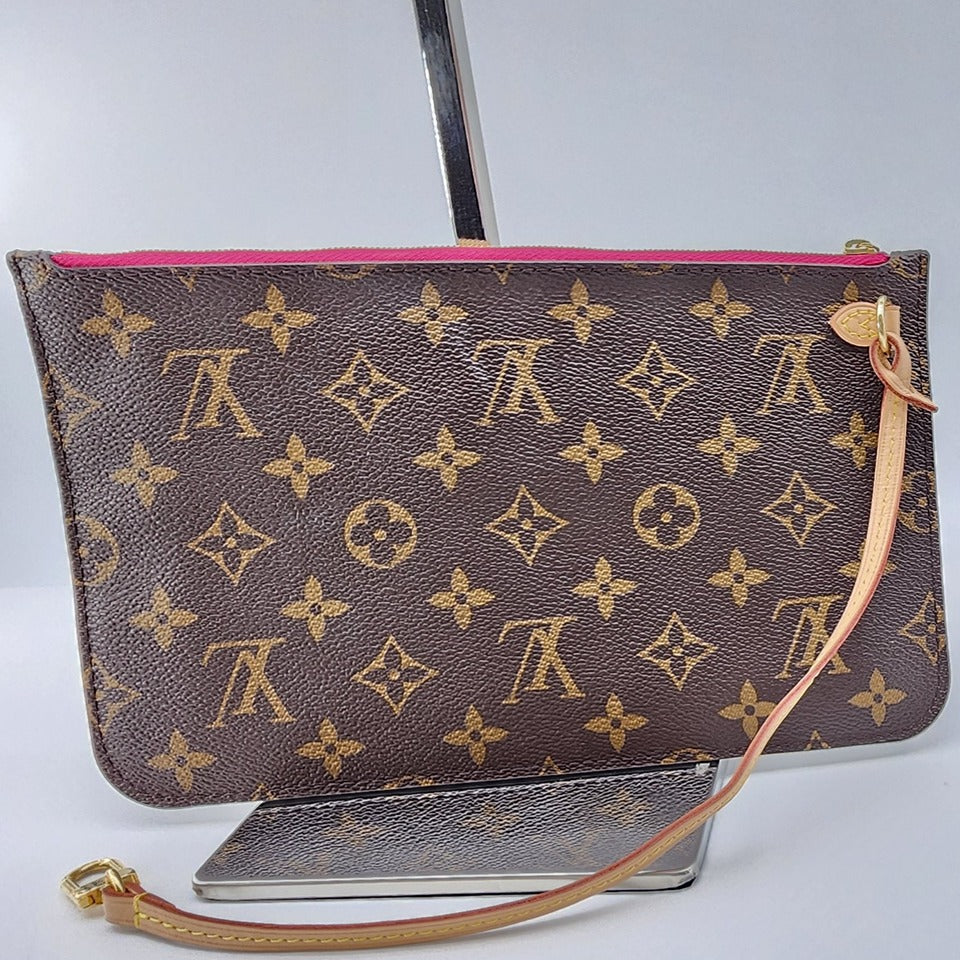 Louis Vuitton Neverfull GM Pochette in Monogram Canvas in Mint Condition