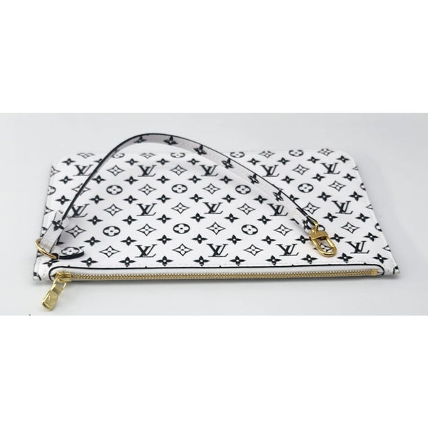 Louis Vuitton Neverfull MM Tote w/Pochette in Monogram Canvas | Like New Condition