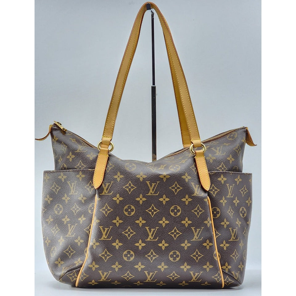 Louis Vuitton Totally MM Monogram Canvas Shoulder Bag in Mint Condition