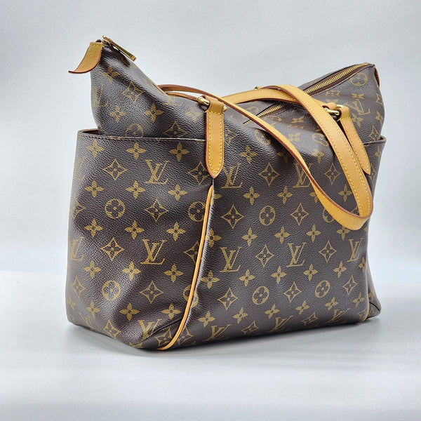 Louis Vuitton Totally MM Monogram Canvas Shoulder Bag in Mint Condition