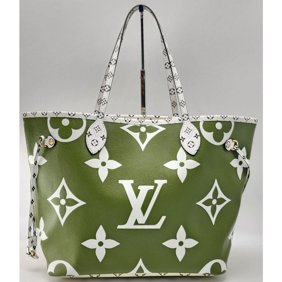 Louis Vuitton Neverfull MM Tote in Monogram Canvas | Like New Condition