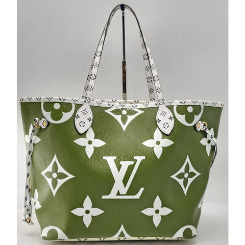 Louis Vuitton Neverfull MM Tote in Monogram Canvas | Like New Condition