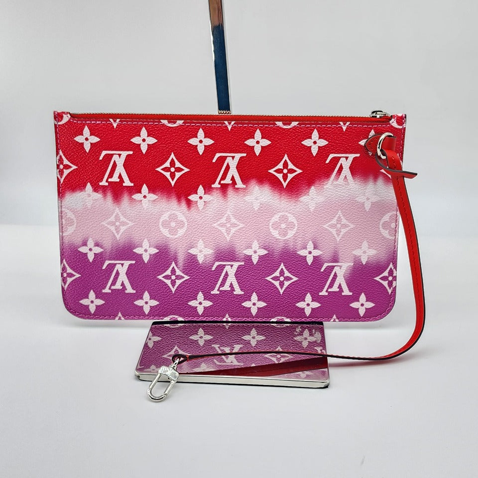 Louis Vuitton Escale Neverfull Pochette In Like New Condition