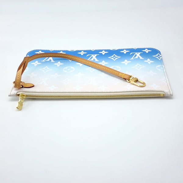 Louis Vuitton Neverfull MM Pochette in Multicolor Special Edition Monogram Canvas | Mint Condition