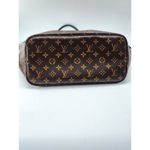 Louis Vuitton Neverfull MY LV WORLD TOUR MM Tote in Monogram Canvas | Mint