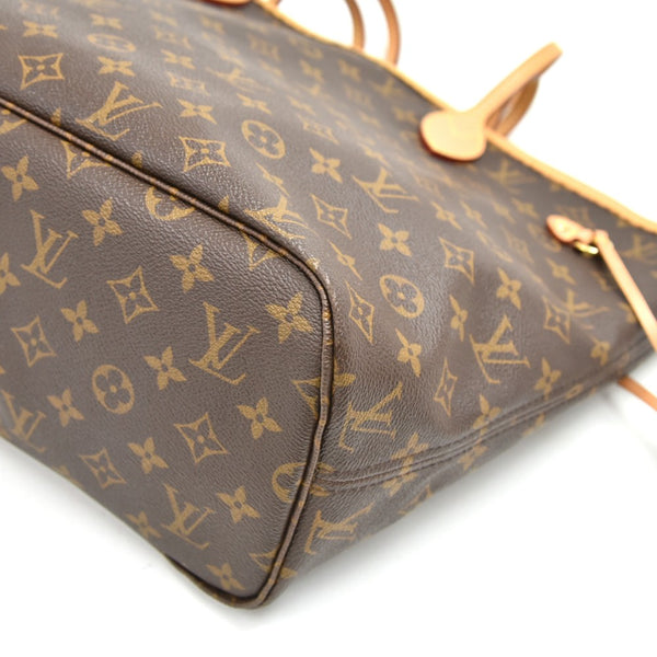 Louis Vuitton Neverfull MM Monogram Canvas Shoulder Tote Bag