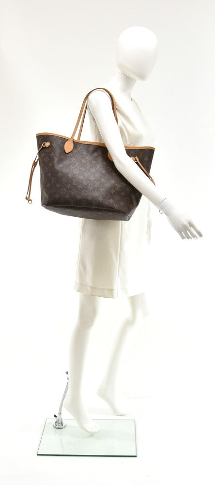 Louis Vuitton Neverfull MM Monogram Canvas Shoulder Tote Bag