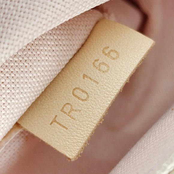 Louis Vuitton Croisette Damier Azur Canvas Crossbody bag | Mint Condition