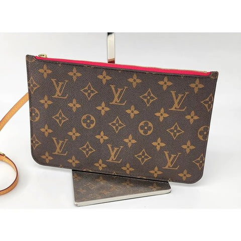 Louis Vuitton Neverfull MM Pochette in Monogram Canvas | Mint Condition