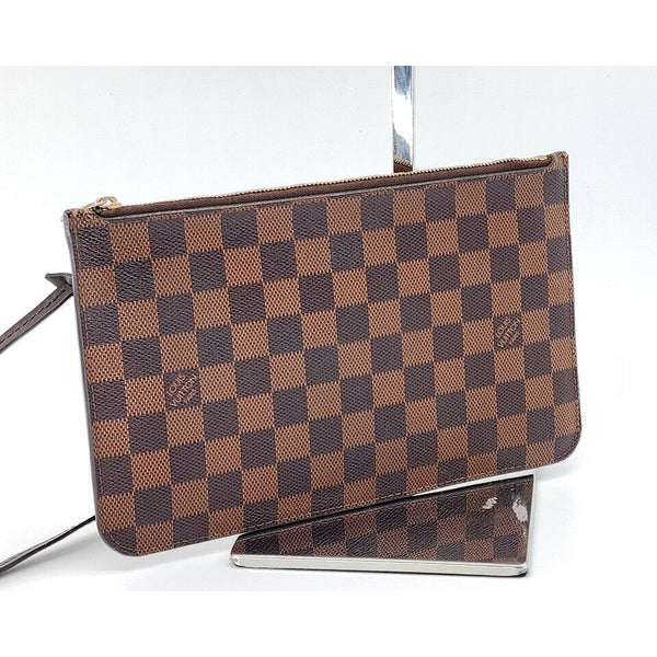 Louis Vuitton Neverfull MM Pochette in Damier Ebene in Excellent Condition