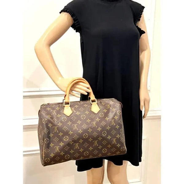 Louis Vuitton Speedy 35 Tote in Monogram Canvas in Mint Condition