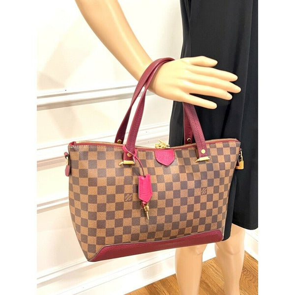 Louis Vuitton Hyde Park Damier Ebene Shoulder Bag in Mint Condition