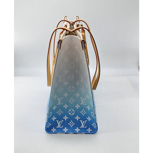 Louis Vuitton Monogram Giant By The Pool Onthego Blue GM Tote In Super Mint Condition