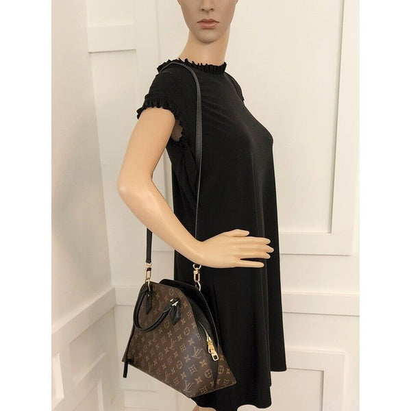 Louis Vuitton Alma BnB Monogram Canvas Shoulder Bag | Like New Condition
